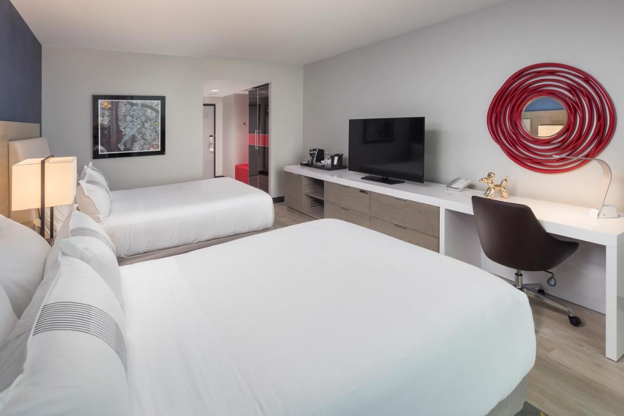 The Summit Hotel Cincinnati Bagian luar foto