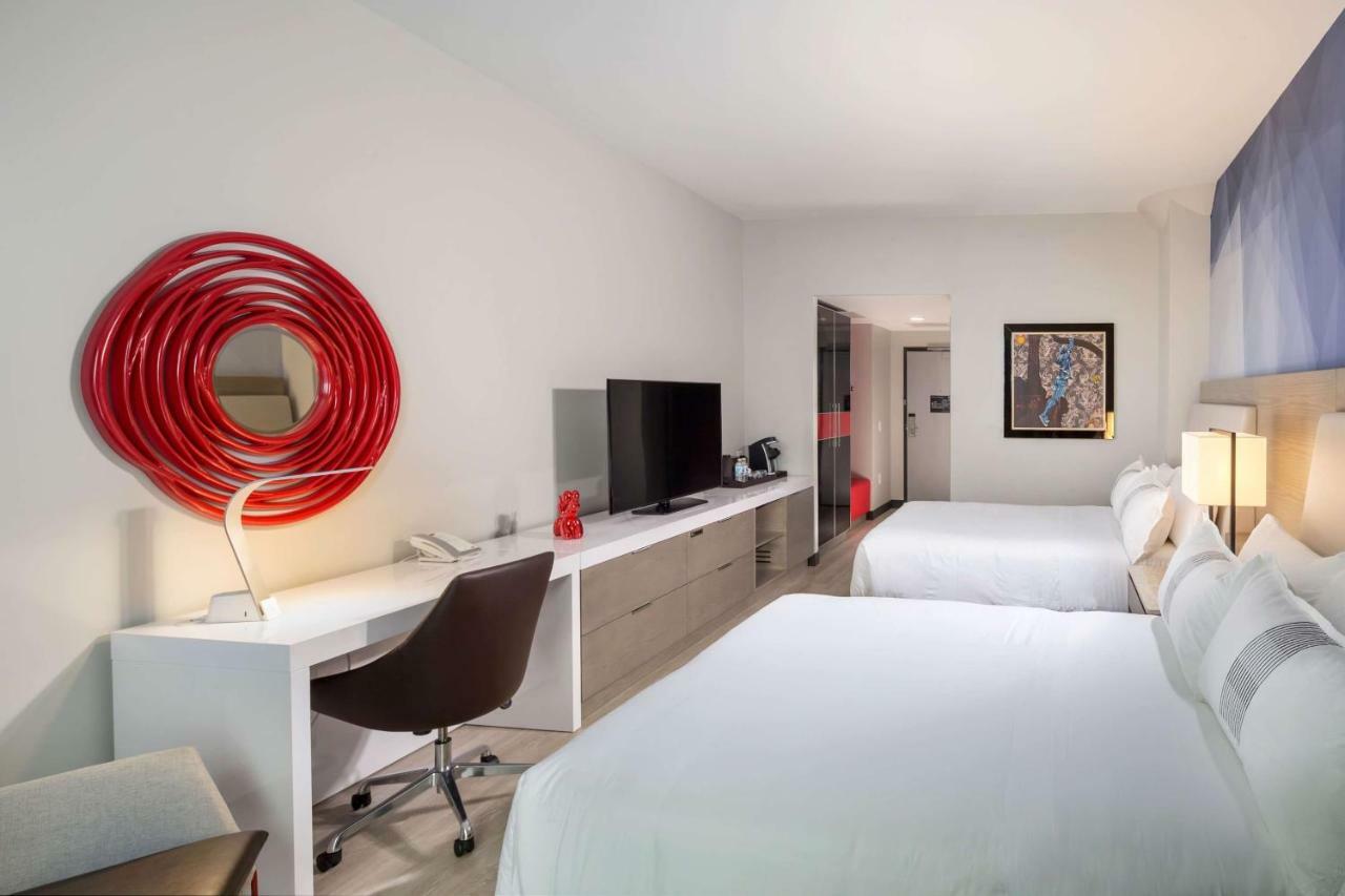 The Summit Hotel Cincinnati Bagian luar foto