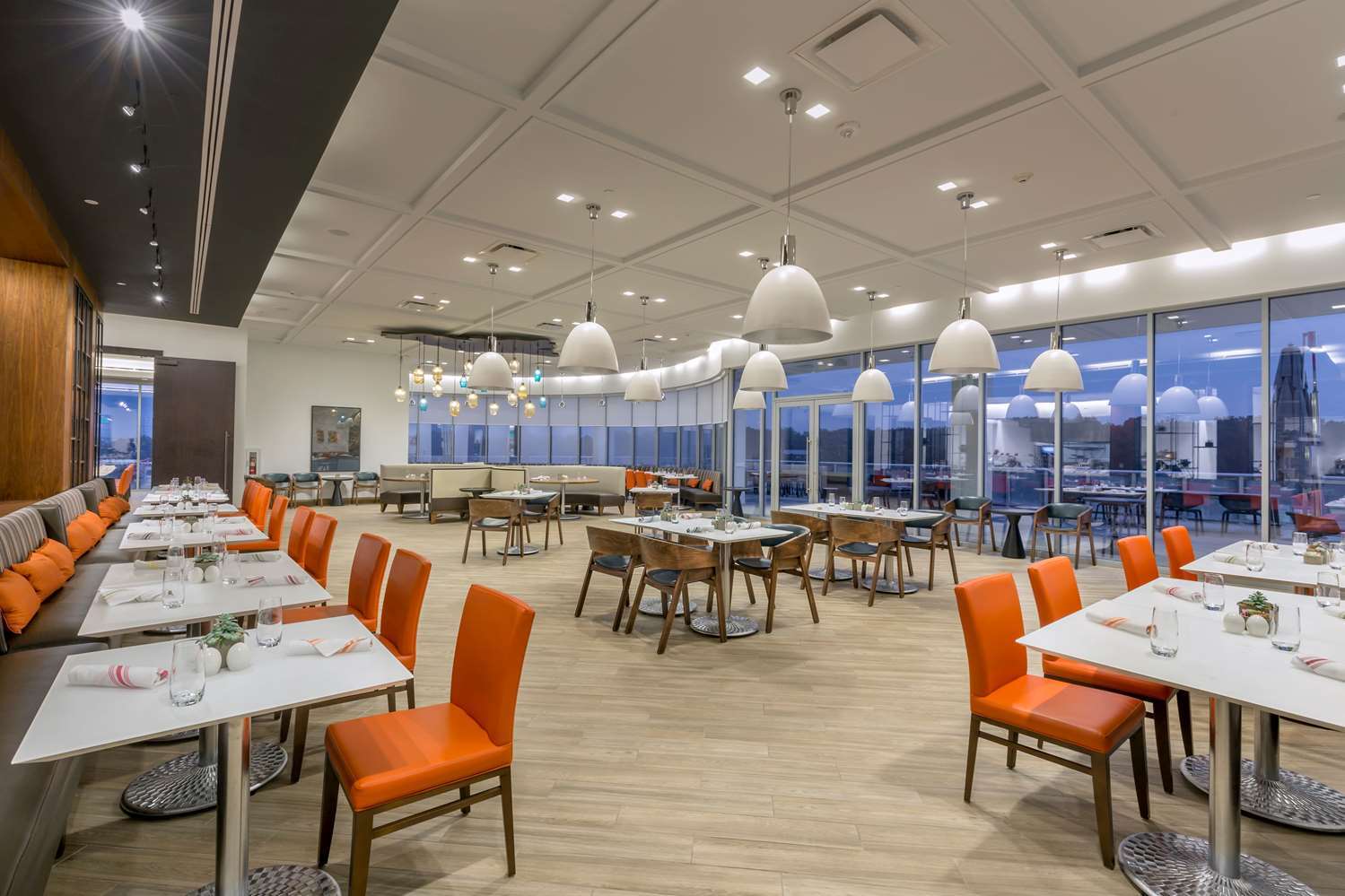The Summit Hotel Cincinnati Bagian luar foto