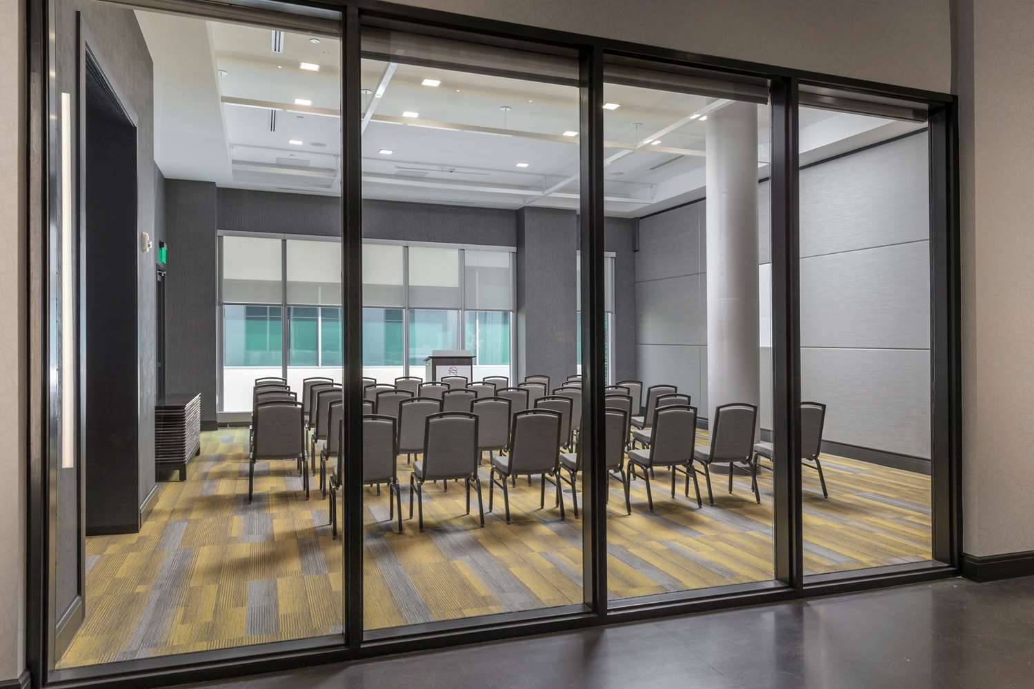 The Summit Hotel Cincinnati Bagian luar foto