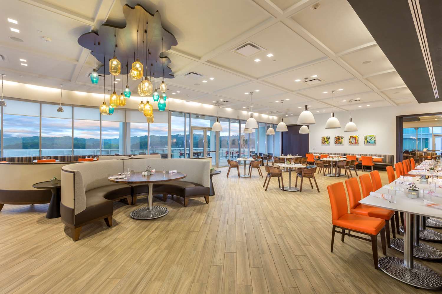 The Summit Hotel Cincinnati Bagian luar foto