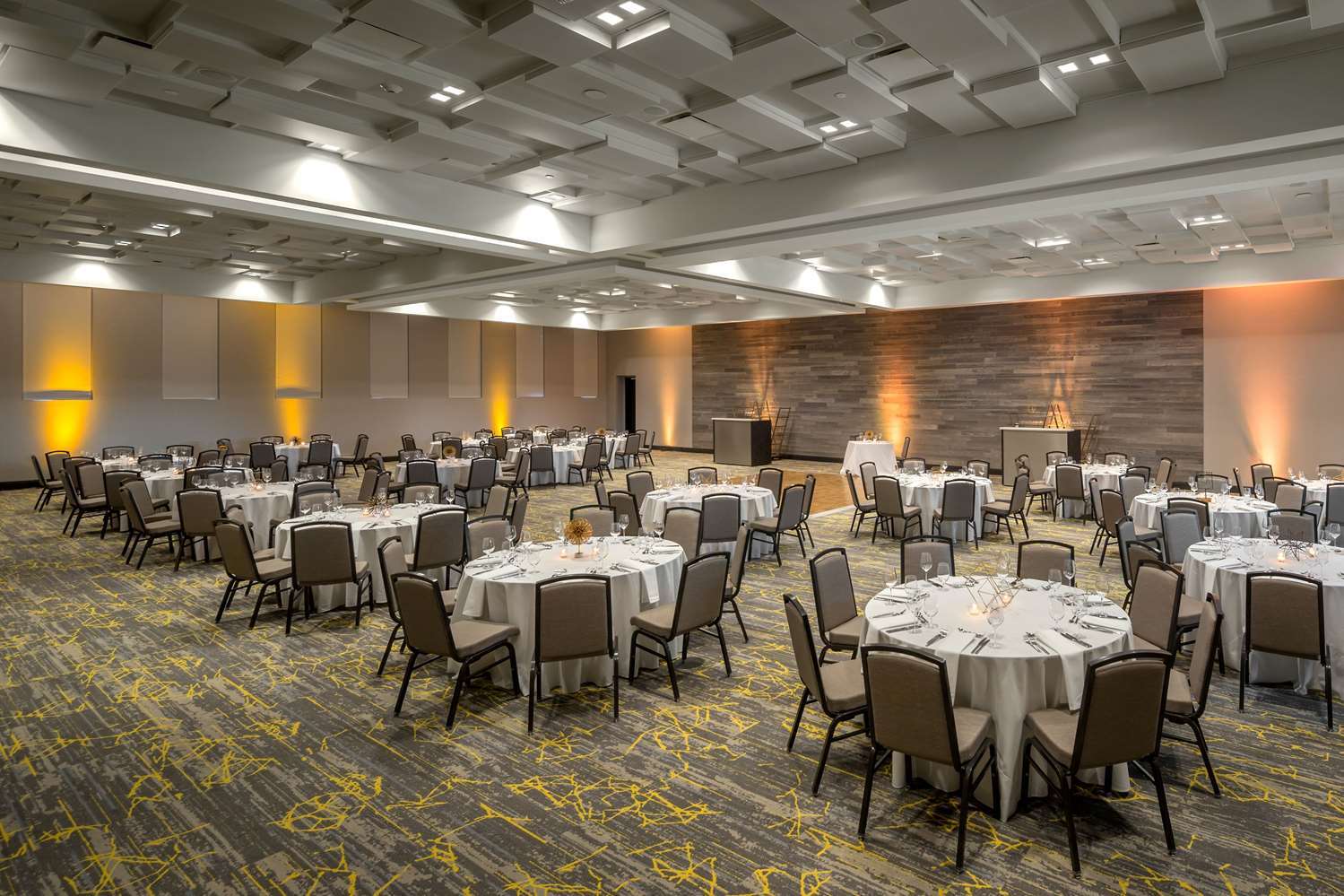 The Summit Hotel Cincinnati Bagian luar foto