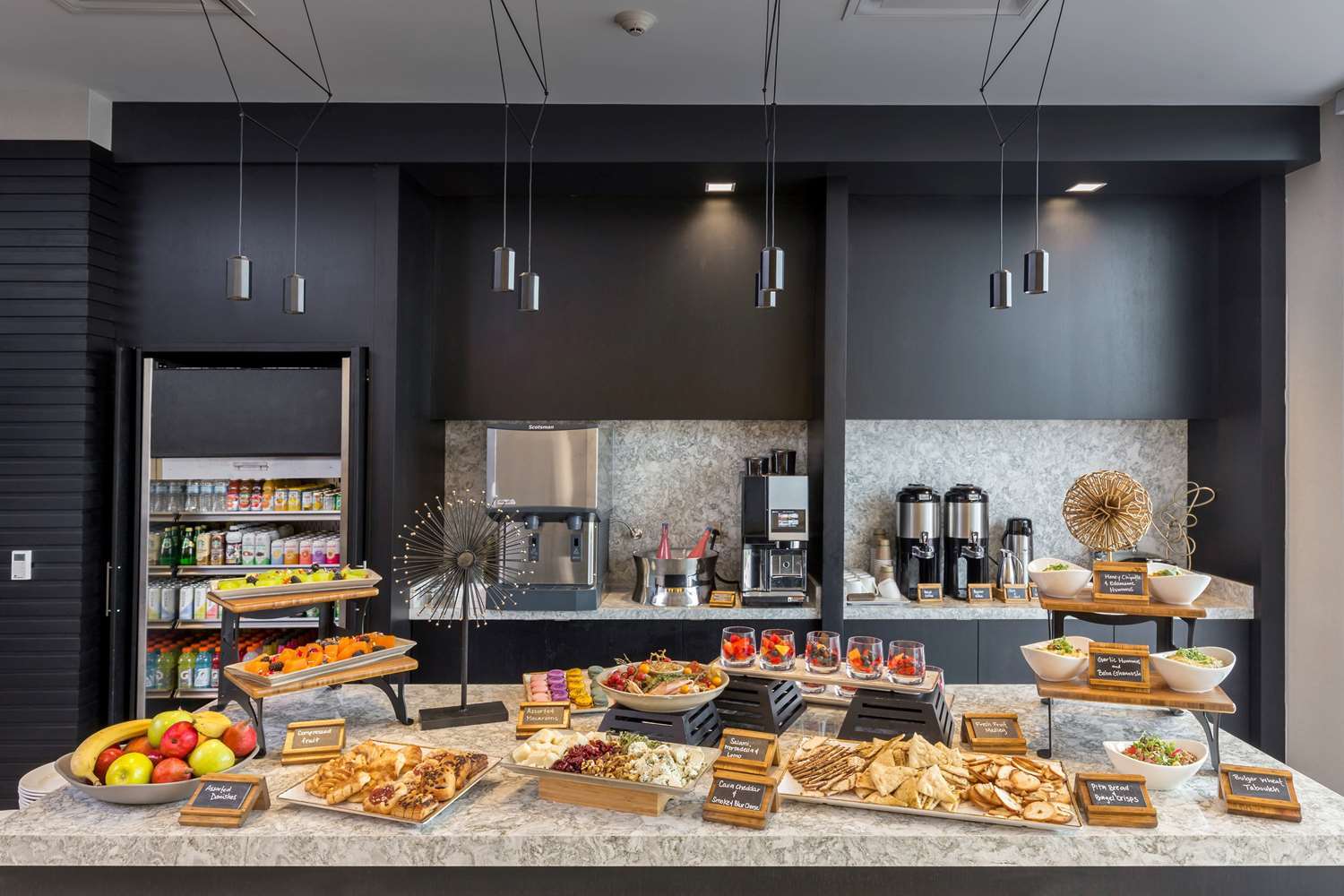 The Summit Hotel Cincinnati Bagian luar foto